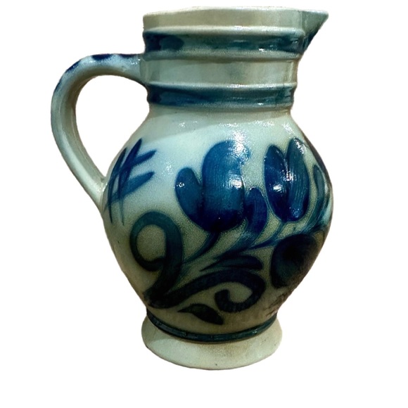 Pottery pitcher - Picture 1 of 9